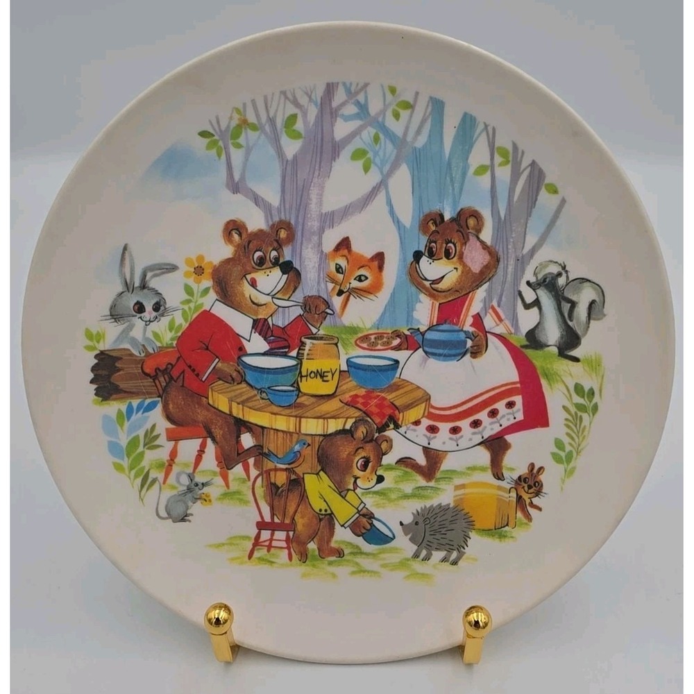 Vtg Whimsical Bear Forest Wood Animal Picnic Meal Child's Plastic Plate 7 1/4"